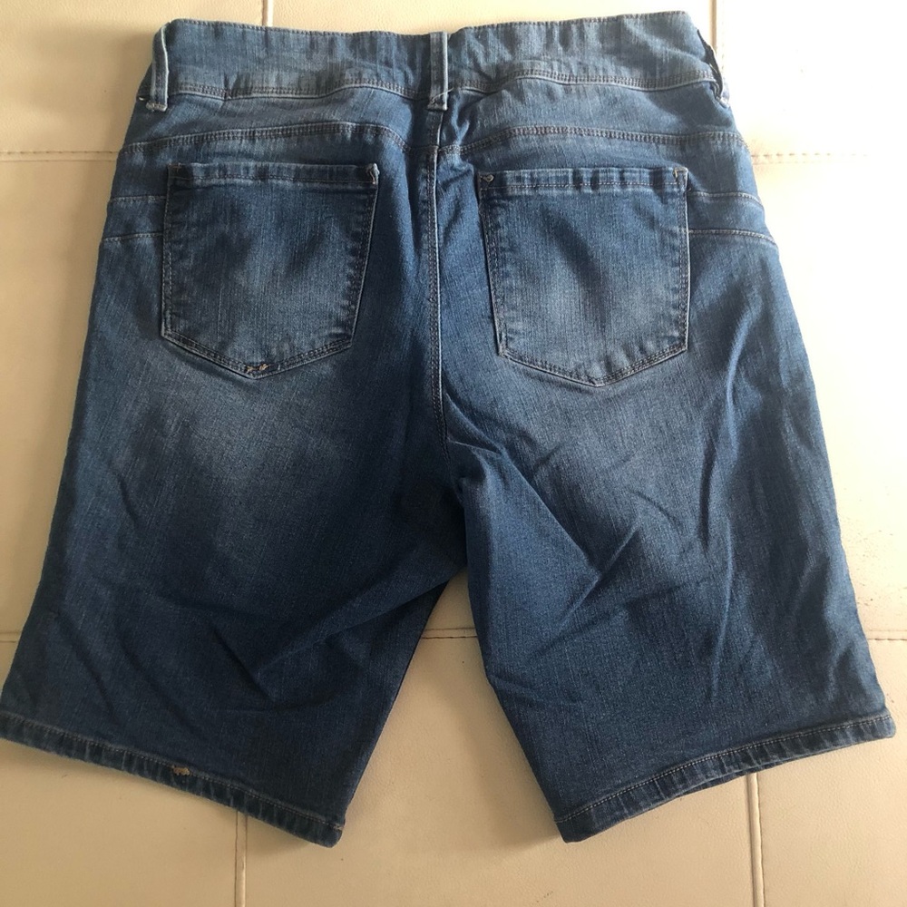 d. jeans Light Blue Denim Shorts - Picture 2 of 3